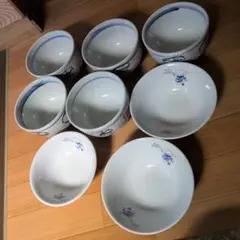 白い陶器の丼 5個セットのサムネイル