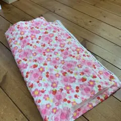 キルティング生地 はぎれ　（白　ピンク系）