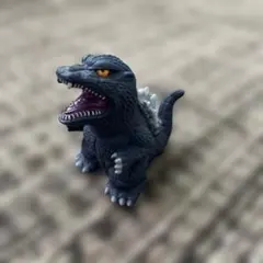 ゴジラ　ソフビドール、ゴジラ(2004)。