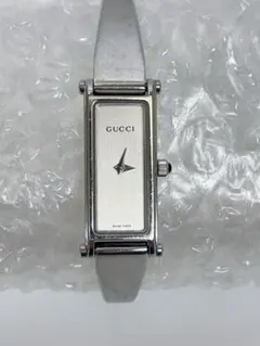 新品電池 グッチ GUCCI 1500L バングルウォッチ スクエア ホワイト