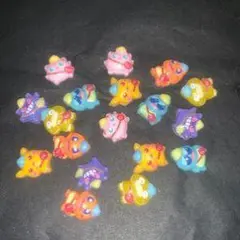 キャラクター風ネイルパーツ 16個セット