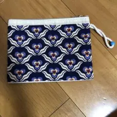 ポーチ