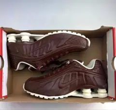NIKE Shox R4 ブラウン スニーカー 新品