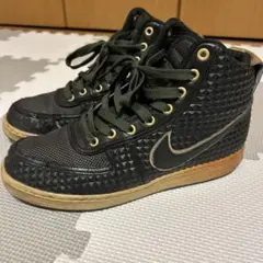 Item thumbnail for item 87c1bb1b-12fc-46bb-bad6-a4ffb5b32f36