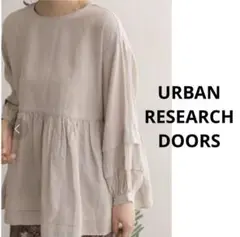 URBAN RESEARCH DOORS リヨセルリネンギャザーブラウス