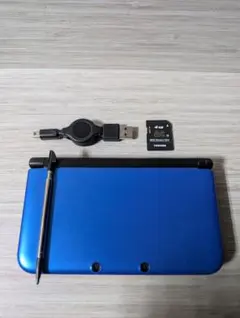 ニンテンドー3DSLL　ブルー×ブラック　充電ケーブル　タッチペン　SDカード