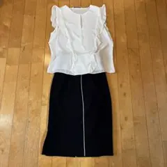 ZARAブラウス白スカート黒セットアップ
