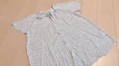 オフィスカジュアル✴︎休日デートにも！ドット美品リボン✴︎半袖ブラウス M