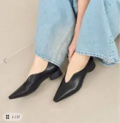 LE TALON Vカットパンプス ブラック 24.5cmのサムネイル