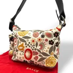 Item thumbnail for item ad43b86c-6c82-447d-87e8-51d18cb09838