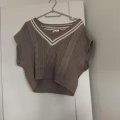 INGNI ニットベスト ブラウン Vネック