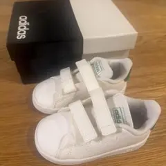 adidas ベビーシューズ ホワイト ベルクロ