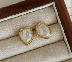 バロックパール ピアス(両耳用)
