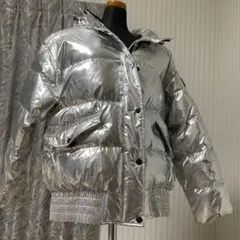 シルバー ダウンジャケット フード付き