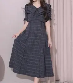 近年美品✨ケイミー グレーパヴェ Vドレープワンピース 11 半袖 幾何