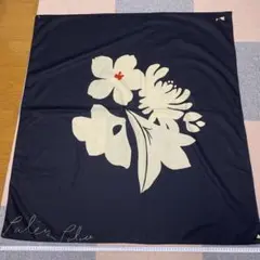 パラスパレス、スカーフのサムネイル