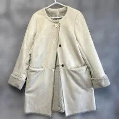 シンプリシティ　ムートン調コート グレー　ボア付き袖　ノーカラー