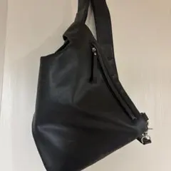 リアルレザーのショルダーバッグ