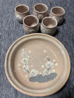 陶器製花模様湯呑み5個と皿セット