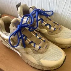 UNDER ARMOUR HOVR スニーカー ベージュ系のサムネイル
