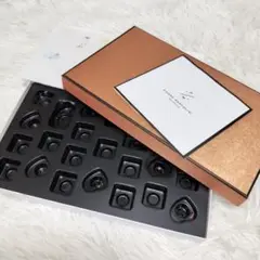 PIERRE MARCOLINI ブロンズ　空箱（中身ナシ）