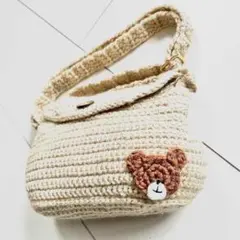くまのショルダーバッグ/ベージュ ポシェット マチつき ボタン 長さ調節可能
