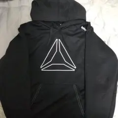 Reebok 黒 フード付きパーカー 【ワケ有り∶お値下げ品】
