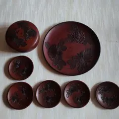 菊の模様の菓子鉢、お盆、茶托？菓子皿５枚のセット、昭和レトロ。のサムネイル