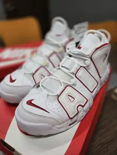 モアテン スニーカー