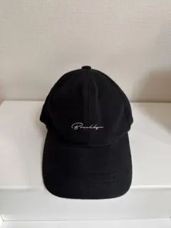ブラック刺繍ロゴキャップ