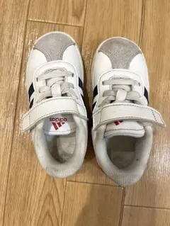 adidas ベルクロスニーカー ホワイト/グレー/レッド