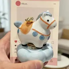陶器製 白い馬のフィギュア