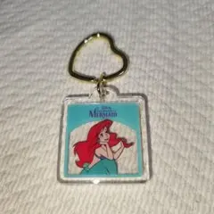 ディズニーストアシークレットキーチェーン　アリエル