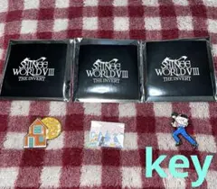 SHINee WORLD VIII ピンバッジ 2種セット - メルカリ