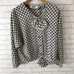 美品♡Heve タフタバルーンブラウス ブラック 黒 - メルカリ