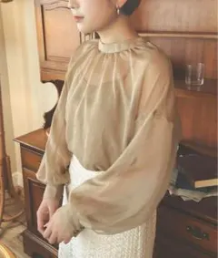 ambre neige ブラウンブラウス