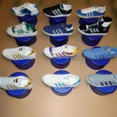 adidas スニーカー ペプシ ボトルキャップ12個セットのサムネイル