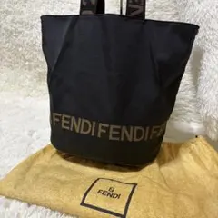 【美品】FENDI フェンディ ロゴライン トートバッグ ナイロン バケツ 黒のサムネイル