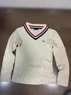 【美品】FRED PERRY フレッドペリー Vネック ニット S クリーム色