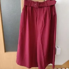 美品　イング　ワインレッド ベルト付き ガウチョパンツ M