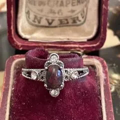 英国　イギリス　ヴィンテージ　ミスティックモアサナイト風　リング　フリーサイズ