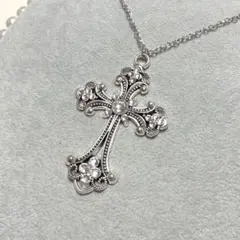 シルバーカラークリアビジューゴシック調クロスチャーム十字架ロザリオネックレス