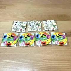 【USJ限定】　ユニバ　缶バッチ　スヌーピー　エルモ　7点セット　おまけシール付