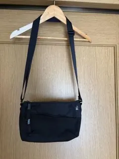 THE NORTH FACE ショルダーバッグ ブラックのサムネイル
