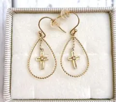 エナソルーナk10 YG クロス×ドロップ　フックピアス　アクセサリー佐田真由美