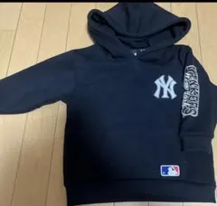希少！新品　ニューヨーク・ヤンキース パーカー 100cm MLB公式