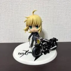 セイバー　ちびきゅん　フィギュア