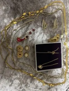 s*a様 遺品整理 昭和レトロ 刻印あり有 アクセまとめ - メルカリ
