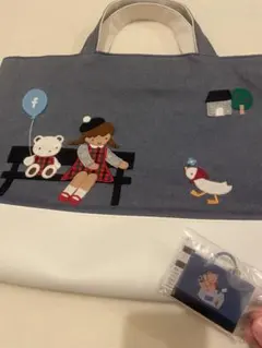 ファミリア　レッスンバッグ　カプセルトイ付