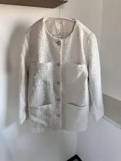 新品未使用タグ付き♡h&m ホワイト ツイード風 ノーカラージャケット